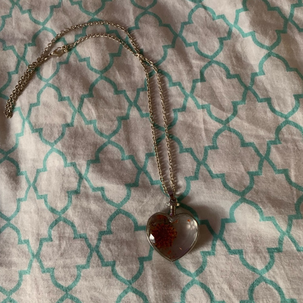 Glass flower necklace